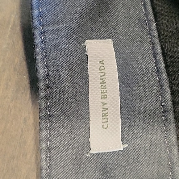 Bermuda shorts - Picture 1 of 3